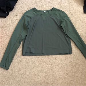 Lululemon green long sleeves crop